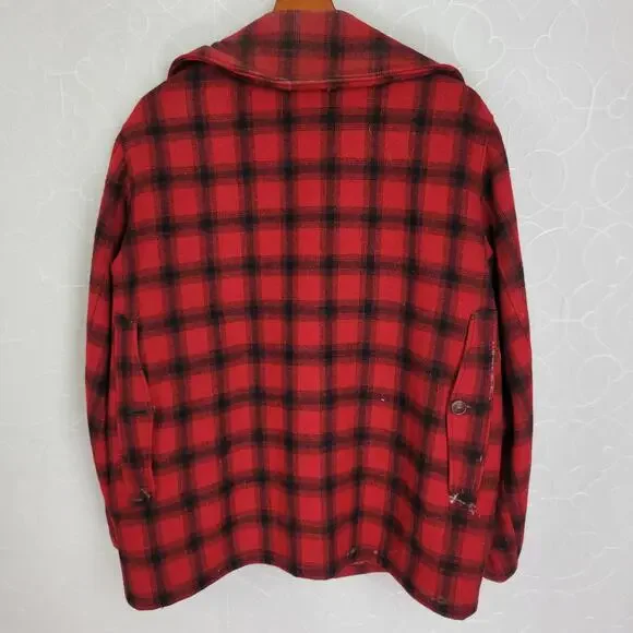 Woolrich Mens Coat Red Black Buffalo Plaid Lined Quilted Hunting Jacket Mackinaw
